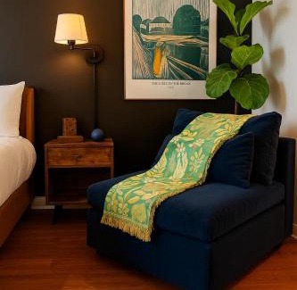 Inman Park Apartment | Studio APT King Bed, Beltline Eastside Trail - Pets Welcome!
