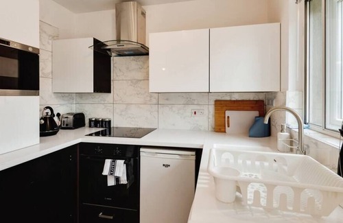 Harlington Apartment | Studio Apt Perfect Blend of Comfort and Style