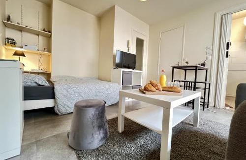 Montparnasse Apartment | Studio avec Balcon, Havre de Paix à Montparnasse