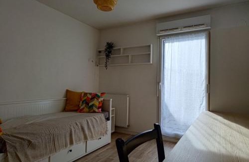 Vieux Malakoff Apartment | Studio avec grande terrasse gare Sud