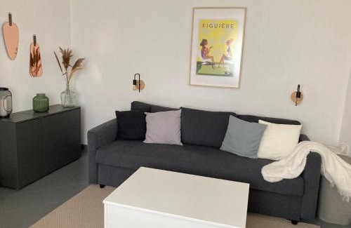 Agon-Coutainville Apartment | Studio avec jardin