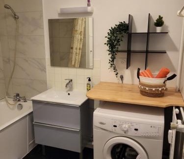 Saint-Etienne Apartment | Studio avec parking gratuit