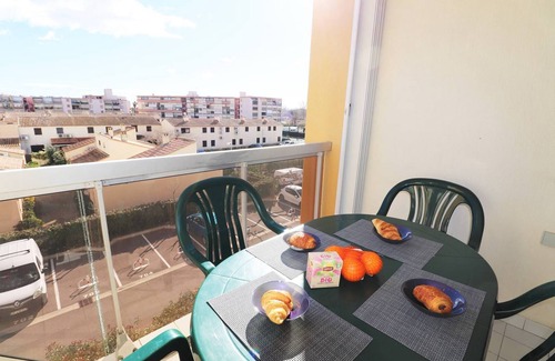 Le Grau-Du-Roi Apartment | Studio cabin terrace beach 550m and shops 100m