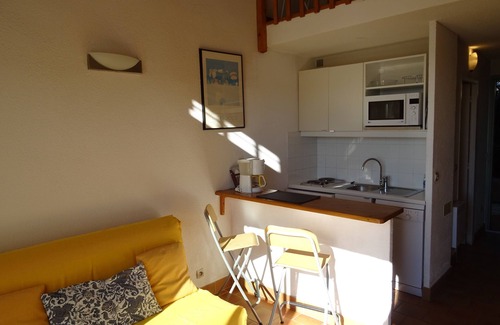 Le Lavandou Apartment | studio-cabin with mezzanine for 2/4 people