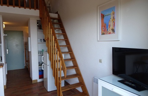 Le Lavandou Apartment | studio-cabin with mezzanine for 2/4 people