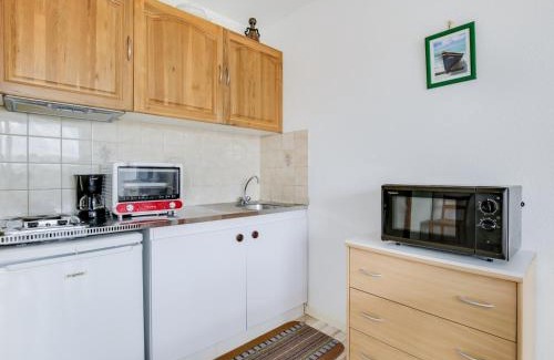 Biscarrosse Plage Apartment | Studio Cabine à Biscarrosse-Plage, Proche Plages et Commerces, Balcon exposé Sud - FR-1-521-41