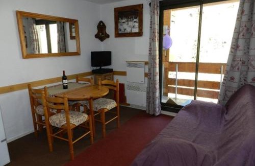 Le Pleynet Apartment | Studio cabine 4 pers. proche pistes, balcon, parking, animaux admis - FR-1-557A-32