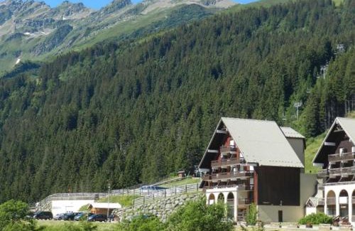 Le Pleynet Apartment | Studio cabine au pied des pistes, balcon, accueil animaux - FR-1-557A-20
