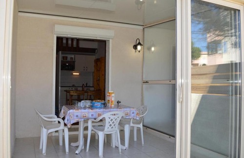 Saint-Pierre-la-Mer House | Studio Cabine Mezzanine 4 Pers avec Piscine et Parking - Proche Plage et Centre à Saint Pierre La Mer - FR-1-229D-239