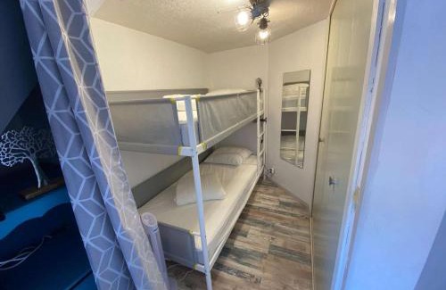 Marseillan Plage Apartment | Studio Cabine Mezzanine Rénové pour 4 Pers. avec Terrasse et Parking Privé - Animaux Admis - FR-1-326-553