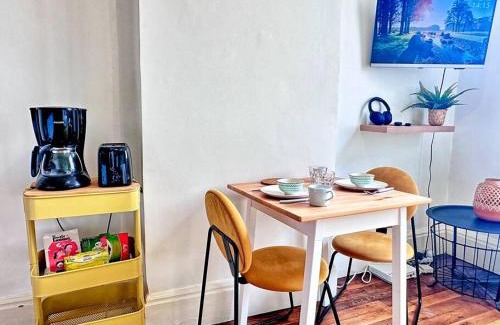Charpennes - Charmettes Apartment | Studio central et confortable