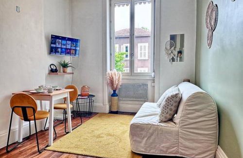 Charpennes - Charmettes Apartment | Studio central et confortable