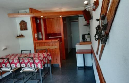 Arc-2000 Apartment | Studio central pour 4 pers., balcon, ski-in/ski-out et TV - FR-1-411-692