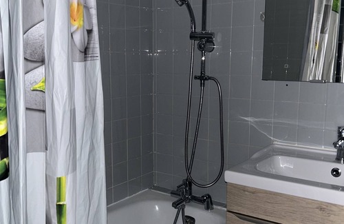 Eaux-Bonnes Apartment | Studio Chaleureux à 10 Mètres du Pied des Pistes Gourette