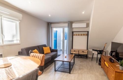 Quartier du Casino Apartment | Studio climatisé avec terrasse vue mer, garage et wifi - FR-1-535-63