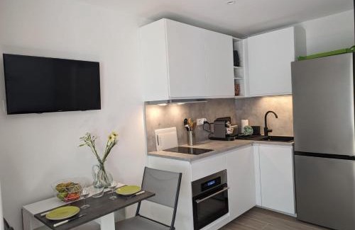 La Madrague Apartment | Studio climatisé, parking, 5mn de la plage