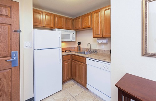 St. Paul Square Apartment | Studio Close to the Convention Center | Free Breakfast + Outdoor Pool