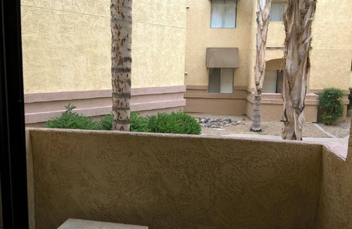 Surprise Condo | STUDIO CONDO GROUNDFLOOR 405sqft