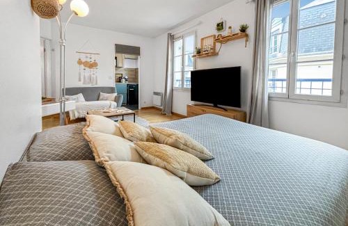 Le Plessis-Robinson Apartment | Studio cosy avec Smart TV & Wi-Fi