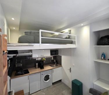 Saint-Fargeau Apartment | Studio cosy avec mezzanine