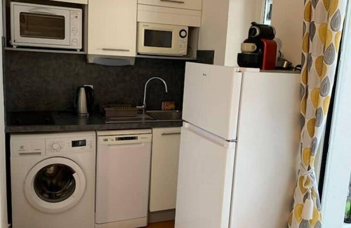 Argeles Plage Apartment | Studio Cosy et Confortable, Avec Terrasse, à 5 Minutes de la Plage!