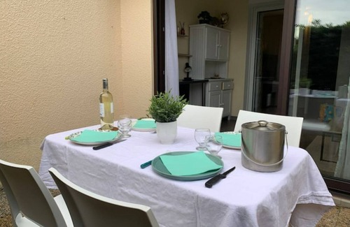 Argeles Plage Apartment | Studio Cosy et Confortable, Avec Terrasse, à 5 Minutes de la Plage!