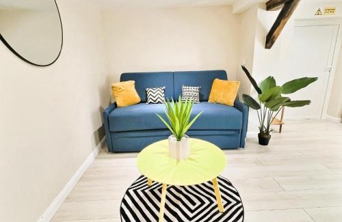 Bouguenais Apartment | Studio cosy refait à neuf - proche aéroport et tram