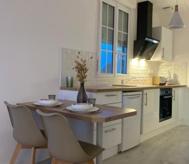 Saint-Serge Apartment | Studio cosy refait à neuf,au calme 5 min du centre