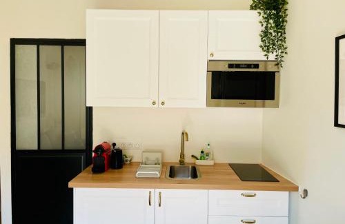 Marly-le-Roi Apartment | Studio de charme bien equipé - Matelas de qualité - Proche de la gare et de Versailles