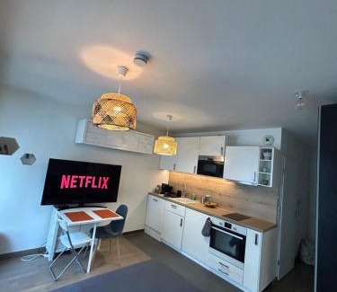 Issy-les-Moulineaux Apartment | Studio Design & Cosy avec Parking