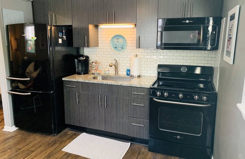 Melrose Apartment | Studio - Downtown Nashville - Pool