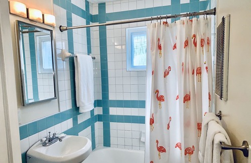 Melrose Apartment | Studio - Downtown Nashville - Pool