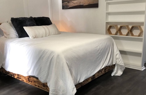 Albany Apartment | Studio Downtown