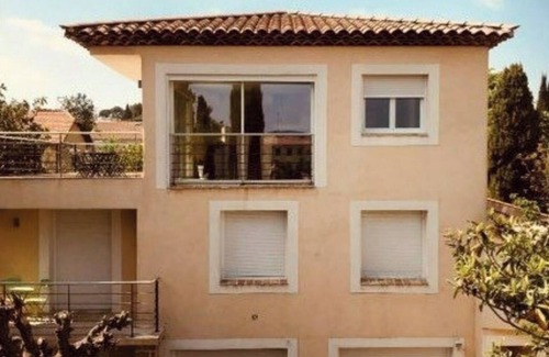 Couronne Urbaine Apartment | Studio duplex Aix center ville à Pieds