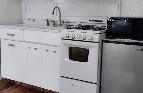 Pittsburgh Apartment | Studio Efficiency Apartment nMinutes from Downtown Pittsburgh Festivities!