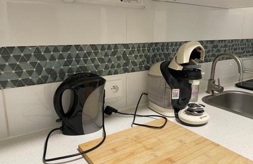 Cluses Apartment | Studio et Bureau propre, fonctionnel