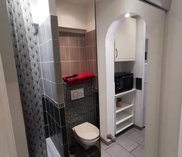 Hyeres City Centre Apartment | Studio et stationnement offert centre hyères