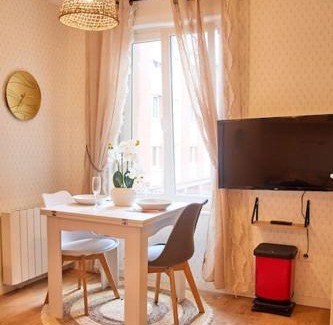 Sainte-Anne - Faubourg Noyon Apartment | STUDIO EXOTIC - PROCHE GARE - WiFi - NETFLIX