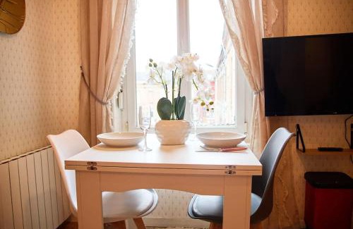 Sainte-Anne - Faubourg Noyon Apartment | STUDIO EXOTIC - PROCHE GARE - WiFi - NETFLIX