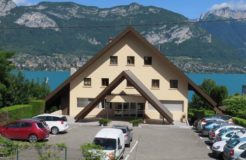 Sevrier Apartment | Studio facing Lake Annecy
