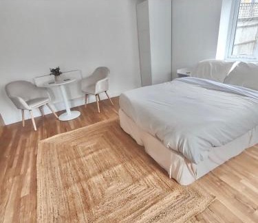 Worthing House | Studio flat