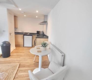 Worthing House | Studio flat