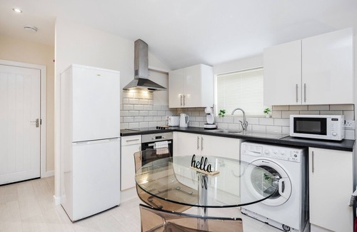 Bedford Apartment | Studio Flat in Bedford near Hospital & Stations