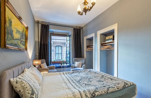 Galata Apartment | Studio flat with kitchen near Galata Tower, Metro