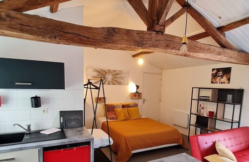 La Roche-sur-Yon Apartment | studio for 2 adults and 1 child with heated swimming pool, secure, parking
