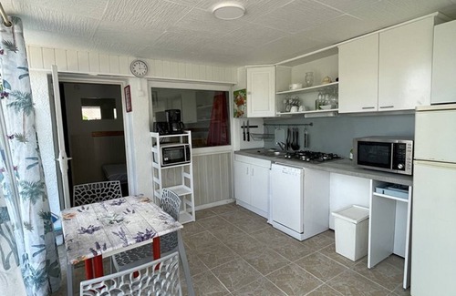 Esparron-de-Verdon Apartment | Studio for 2/3 people near the lake with pets allowed and parking
