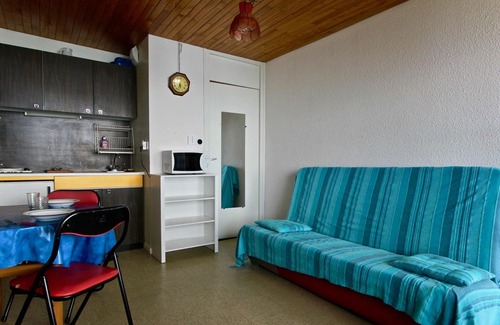 Chamrousse Apartment | Studio for 3 at the foot of the slopes with TV and armchair bed