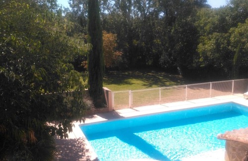 Salon-de-Provence Apartment | Studio for two people in "Mas des Orchards" with garden and pool