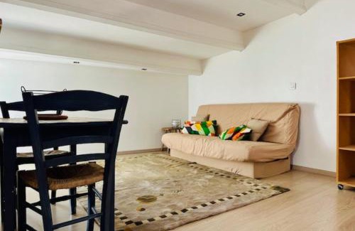 Saint-Xandre Apartment | Studio for two of 25 m2 in Saint-Xandre