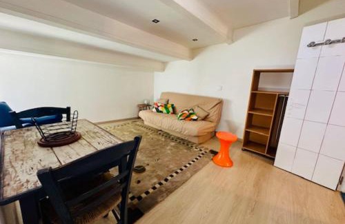 Saint-Xandre Apartment | Studio for two of 25 m2 in Saint-Xandre